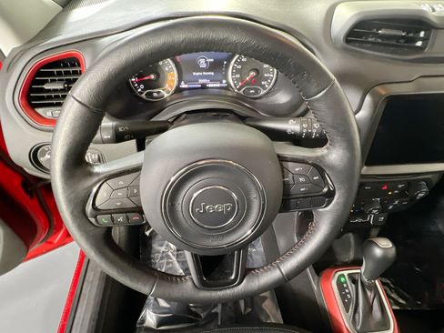 Used 2022 Jeep Renegade Trailhawk AWD/4WD image 11