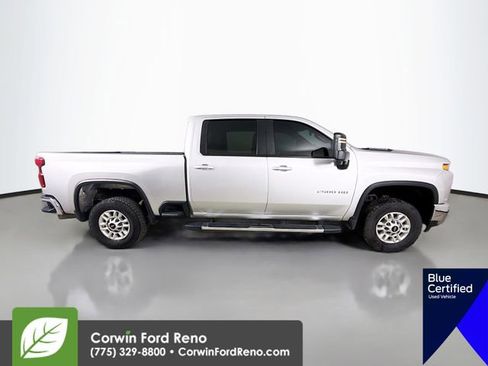 Used 2023 Chevrolet Silverado 2500 LT AWD/4WD image 11