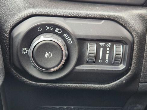 Used 2022 Jeep Wrangler Unlimited Sport AWD/4WD image 26