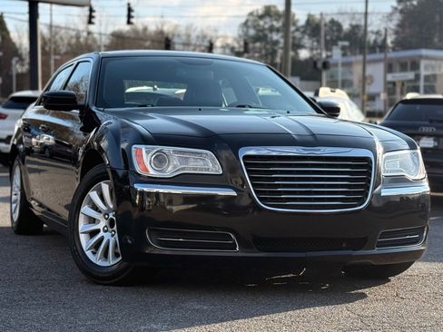 Used 2014 Chrysler 300 image 7