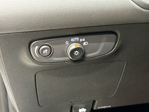 Used 2025 Buick Encore GX Preferred FWD image 12