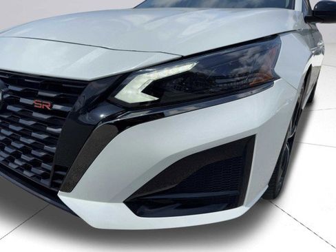 Used 2023 Nissan Altima 2.5 SR w/ SR Premium Package image 51