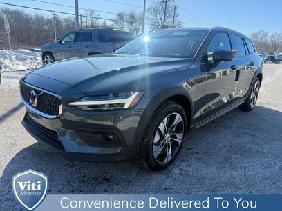 New 2026 Volvo V60 B5 Cross Country Plus w/ Protection Package Premier