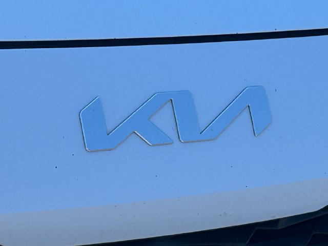 Used 2023 Kia Forte LXS FWD image 10