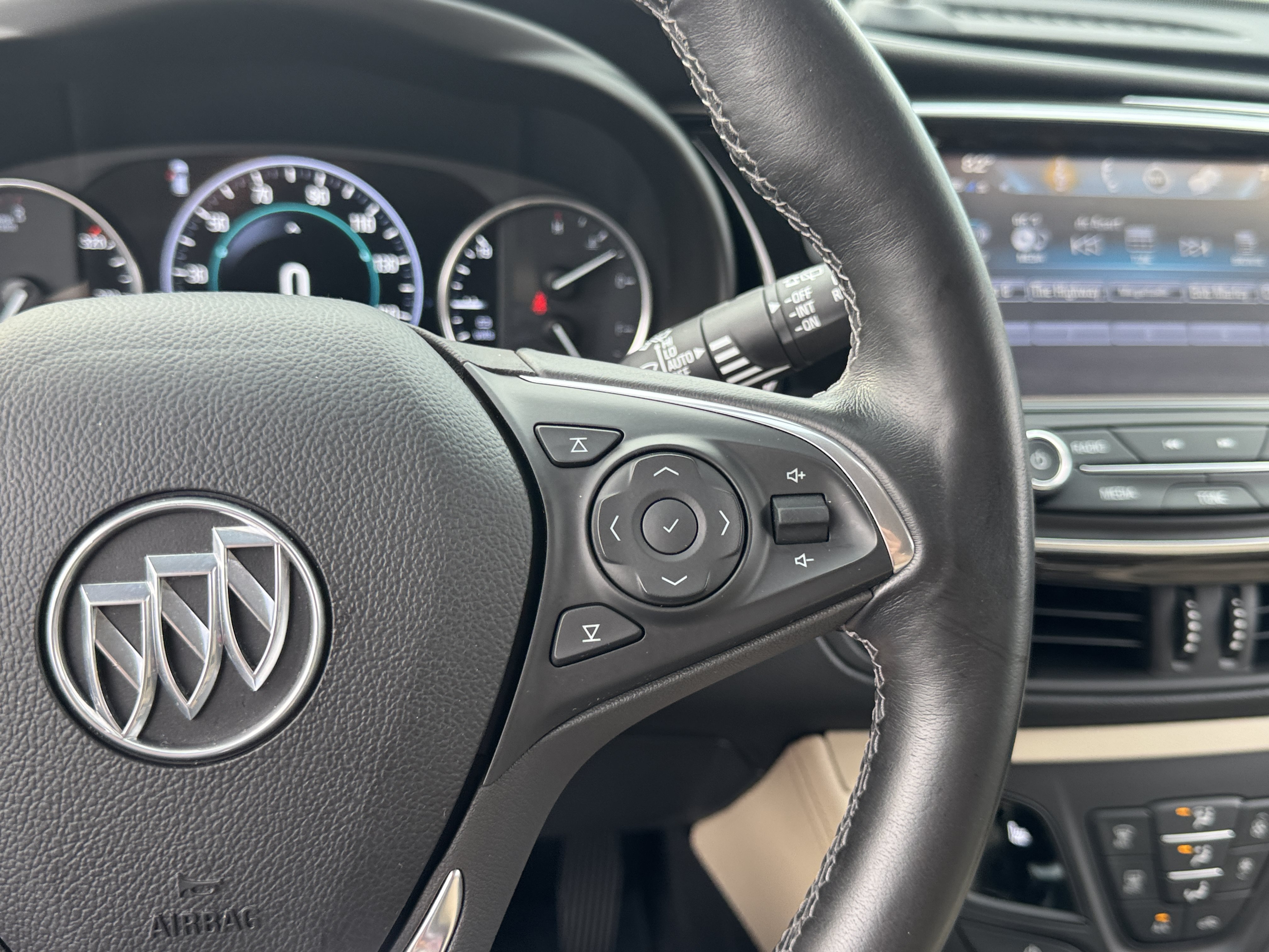 Used 2019 Buick Envision Premium AWD/4WD image 25