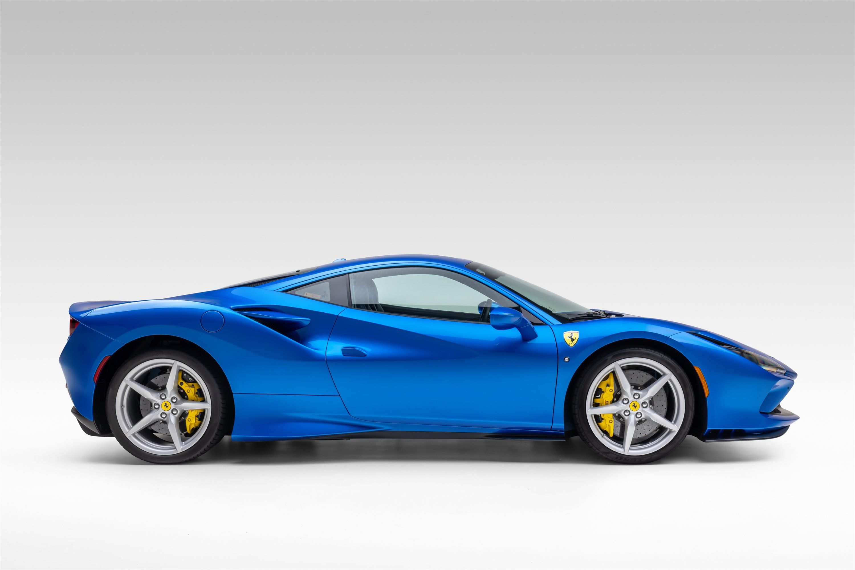Certified 2021 Ferrari F8 Tributo RWD image 8