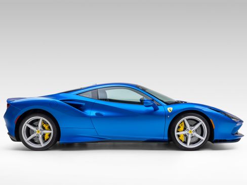 Certified 2021 Ferrari F8 Tributo RWD image 8