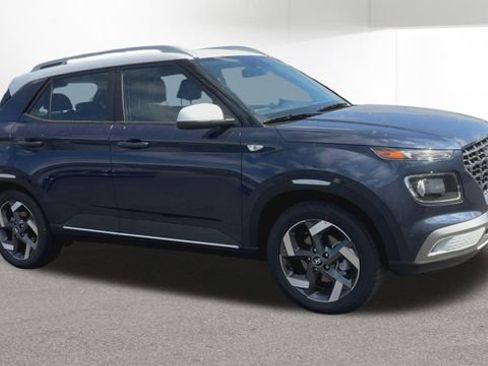 New 2026 Hyundai Venue SEL FWD image 2