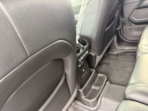 Used 2021 Jeep Wrangler Unlimited Sahara image 18