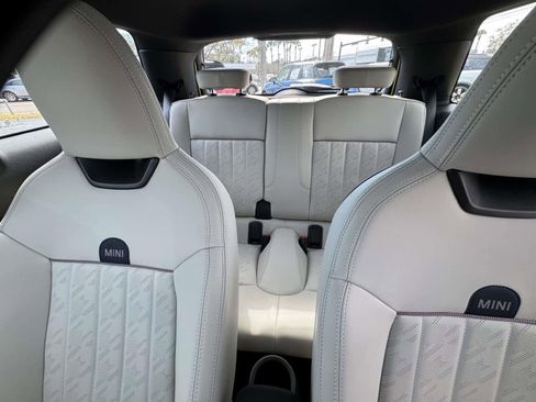 Used 2025 MINI Cooper S FWD image 18