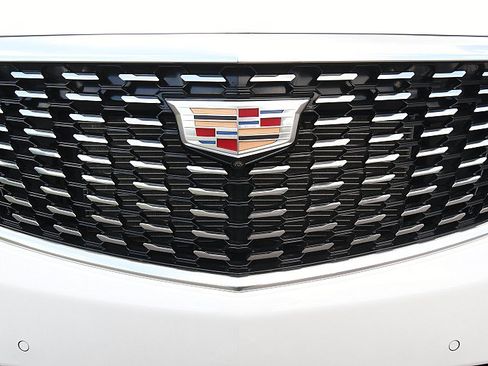 Used 2024 Cadillac XT5 Premium Luxury w/ Platinum Package AWD/4WD image 6