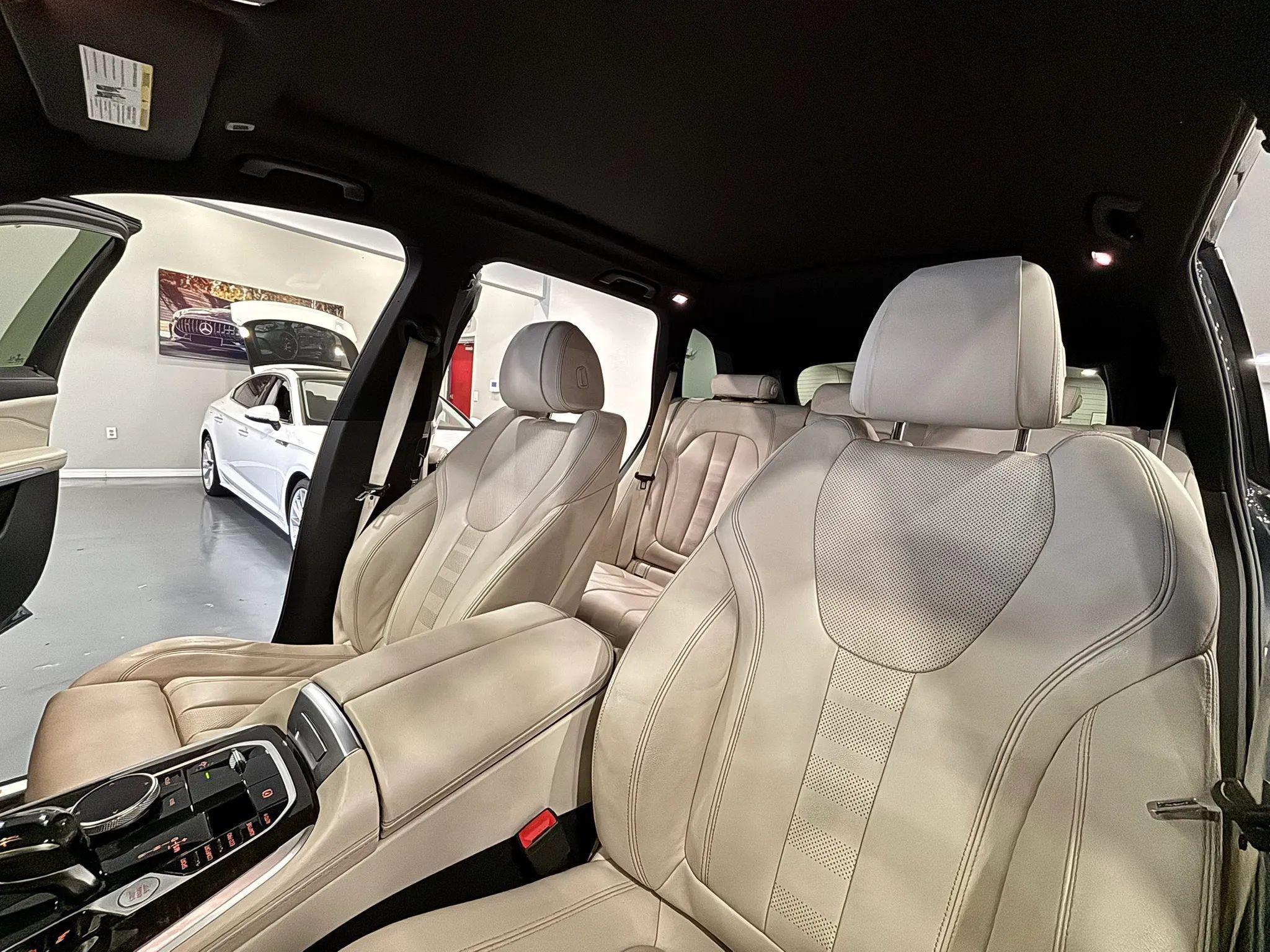 Used 2021 BMW X5 sDrive40i w/ Premium Package RWD image 11