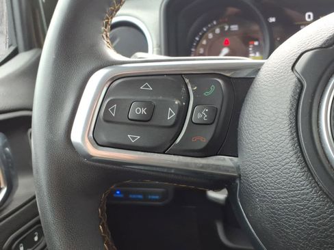 Used 2024 Jeep Wrangler Unlimited Sahara AWD/4WD image 23
