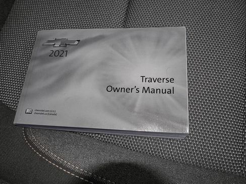 Used 2021 Chevrolet Traverse LS image 41