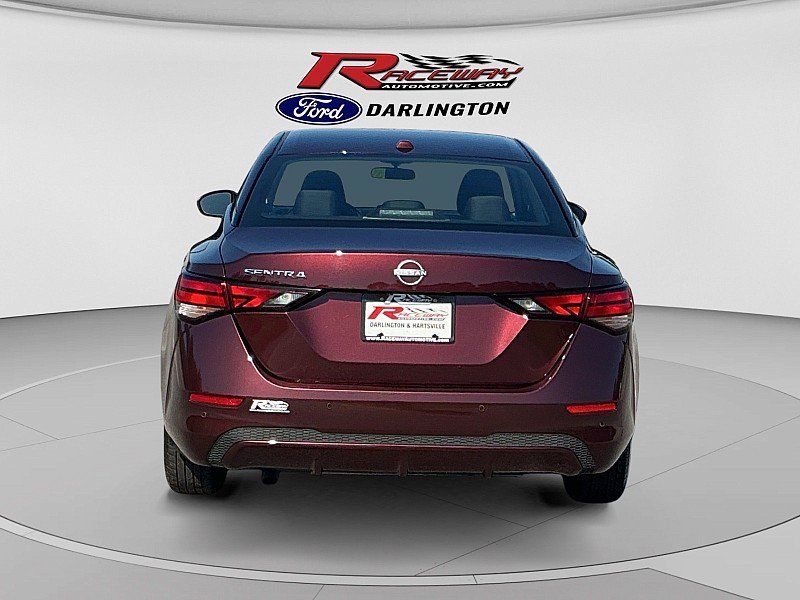 Used 2025 Nissan Sentra SV FWD image 4
