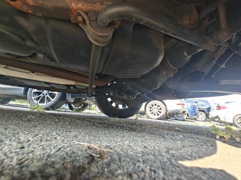 Used 2021 Chevrolet Suburban LT image 44