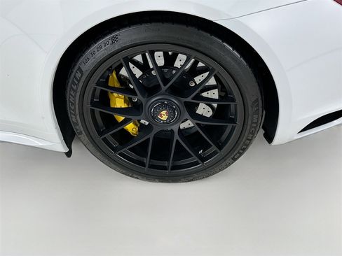 Used 2019 Porsche 911 Carrera 4 GTS image 32