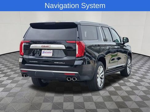Used 2022 GMC Yukon XL Denali image 4