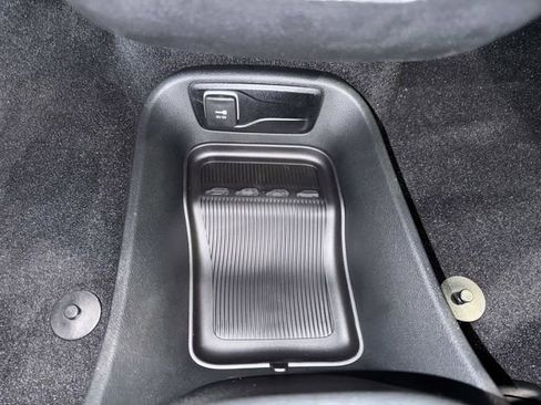 New 2026 Chrysler Pacifica Select image 27