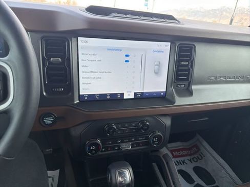 New 2024 Ford Bronco Outer Banks w/ Sasquatch Package AWD/4WD image 21
