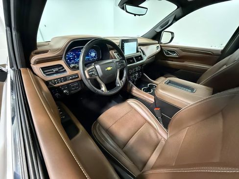 Used 2023 Chevrolet Tahoe High Country image 2