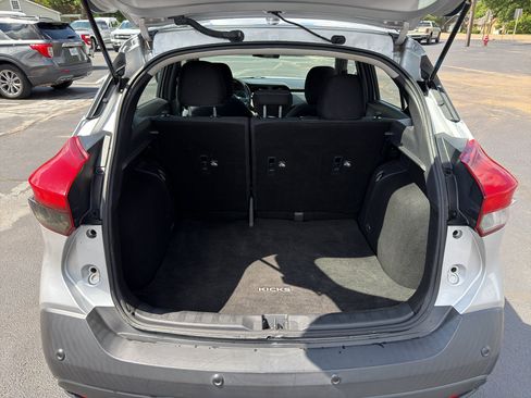 Used 2020 Nissan Kicks SV FWD image 15