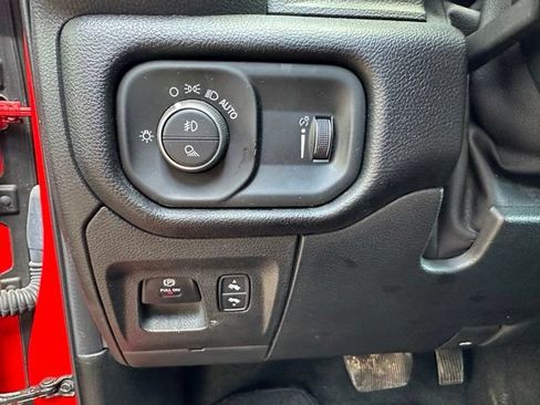 Used 2020 RAM 1500 Sport w/ Level 2 Equipment Goup w/2_L AWD/4WD image 22