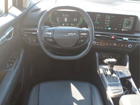 Used 2026 Kia Sportage EX AWD/4WD image 19