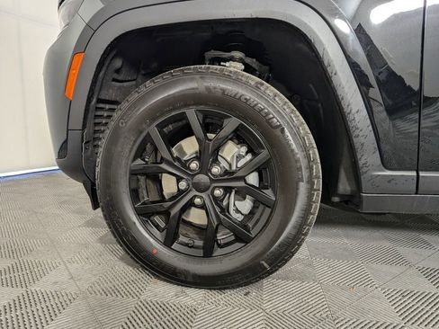 New 2026 Jeep Grand Cherokee Altitude RWD image 10