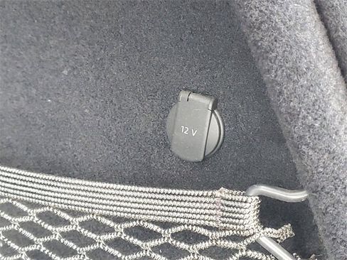 Used 2025 Audi Q5 e Premium Plus w/ Premium Plus Package image 9