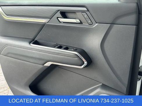 Used 2024 GMC Acadia Elevation w/ Luxury Package FWD image 22