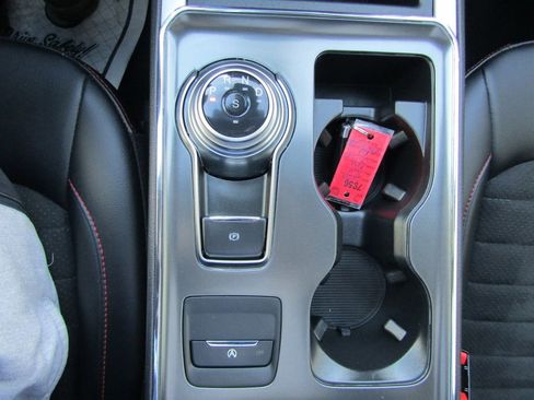 Used 2024 Ford Edge ST-Line AWD/4WD image 39
