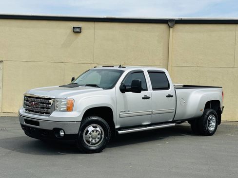 Used 2012 GMC Sierra 3500 SLE w/ SLE Preferred Package image 4