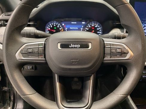 Used 2023 Jeep Compass Sport image 13