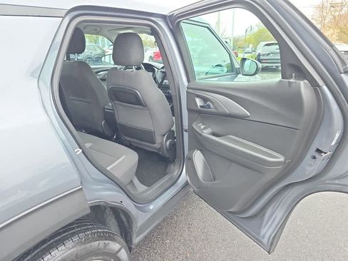 Used 2021 Chevrolet TrailBlazer LS AWD/4WD image 25