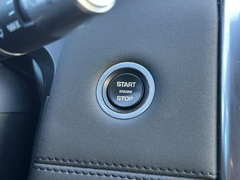 Used 2020 Land Rover Discovery Sport S image 23