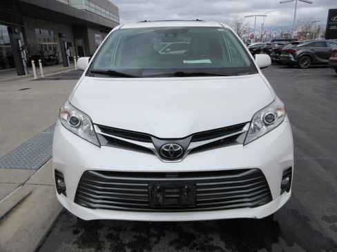 Used 2020 Toyota Sienna XLE Premium image 15