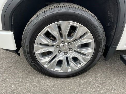 Certified 2022 GMC Sierra 1500 Denali w/ Denali Premium Package image 28