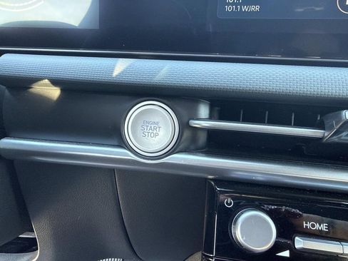 Used 2025 Hyundai Santa Cruz SEL image 31