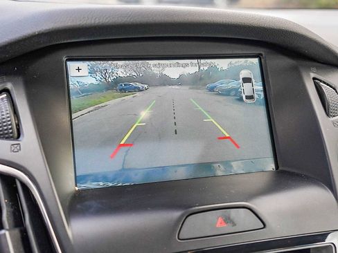 Used 2017 Ford Focus Titanium w/ Titanium Technology Package image 26