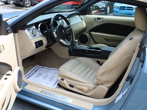 Used 2006 Ford Mustang GT RWD image 16