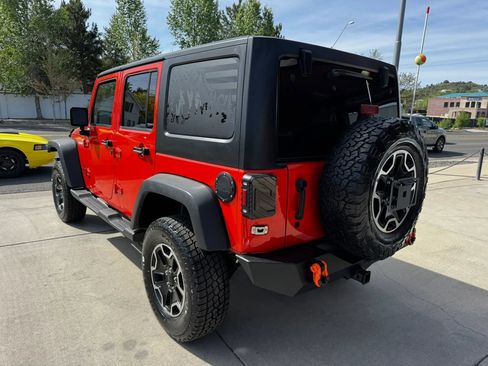 Used 2015 Jeep Wrangler Unlimited Sport w/ Quick Order Package 24S AWD/4WD image 6