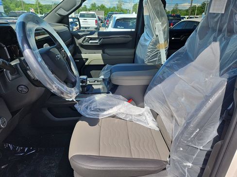 New 2026 Chevrolet Silverado 1500 ZR2 AWD/4WD image 22