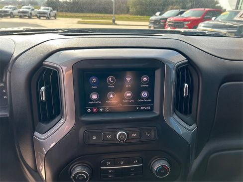 Used 2021 Chevrolet Silverado 2500 Custom w/ Custom Value Package image 15