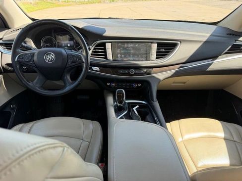 Used 2018 Buick Enclave Premium FWD image 11