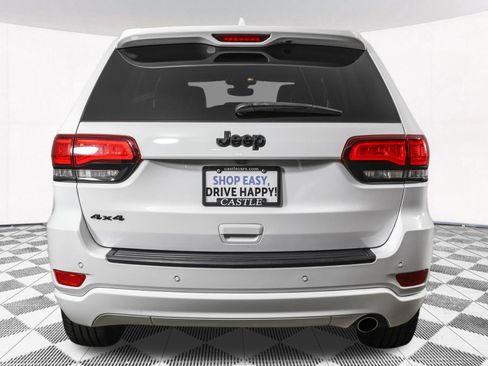 Used 2020 Jeep Grand Cherokee Altitude image 19