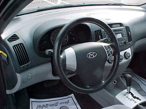 Used 2008 Hyundai Elantra GLS image 16