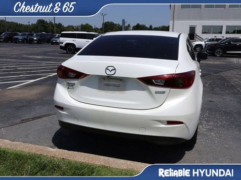 Used 2016 MAZDA MAZDA3 i Sport w/ Preferred Equipment Package FWD image 20