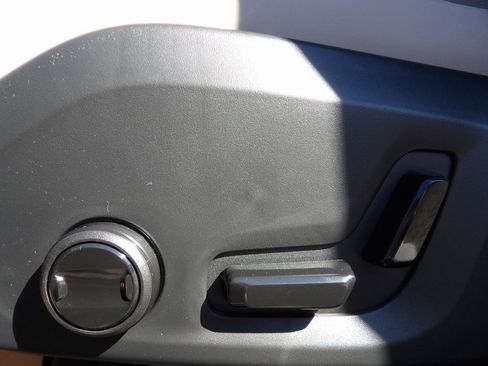 New 2026 Volvo XC60 B5 Plus w/ Protection Package Premier image 14