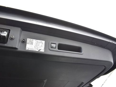 Used 2021 Toyota Sienna Platinum image 29